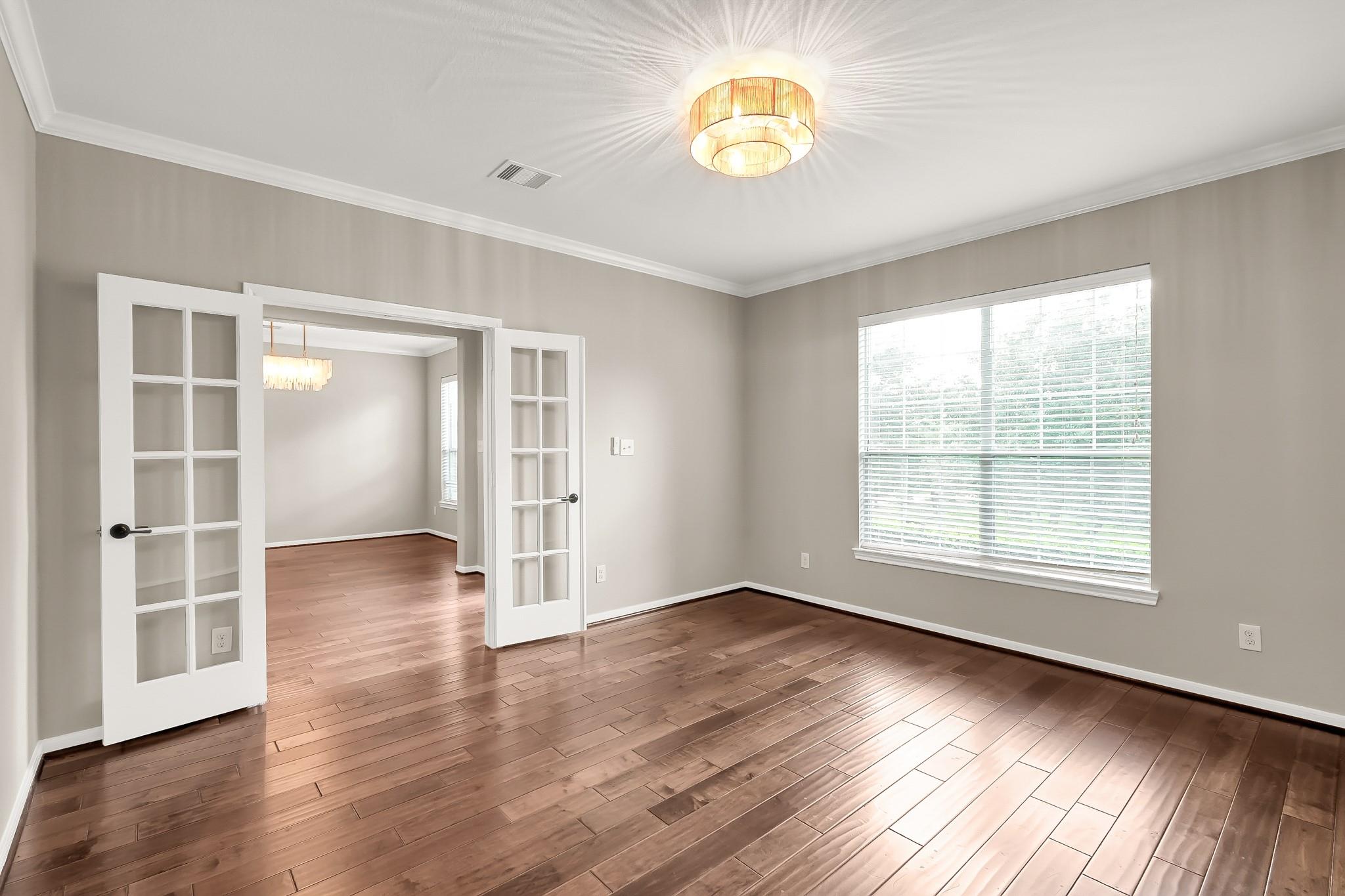 2425 W Bramlet Drive