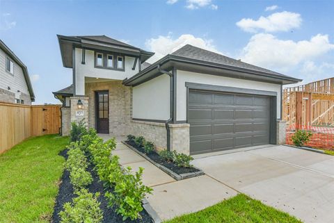 Photo of 455 Mathis Lake Ln, Conroe, TX 77304 (MLS # 11027931)