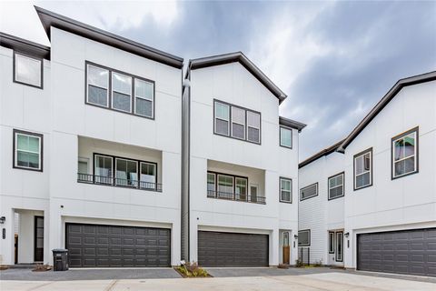 2802 Grand Fountains Drive I Houston TX 77054