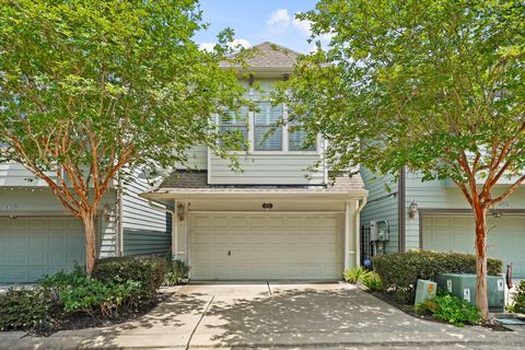Photo of 1121 Beall Landing Court, Houston, TX 77008 (MLS # 51603317)