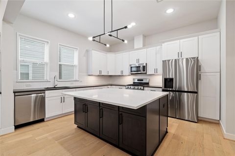 Photo of 2206 Lou Ellen Lane #B, Houston, TX 77018 (MLS # 27926638)