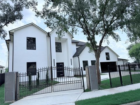 2217 Waterford Village Boulevard Missouri City TX 77459