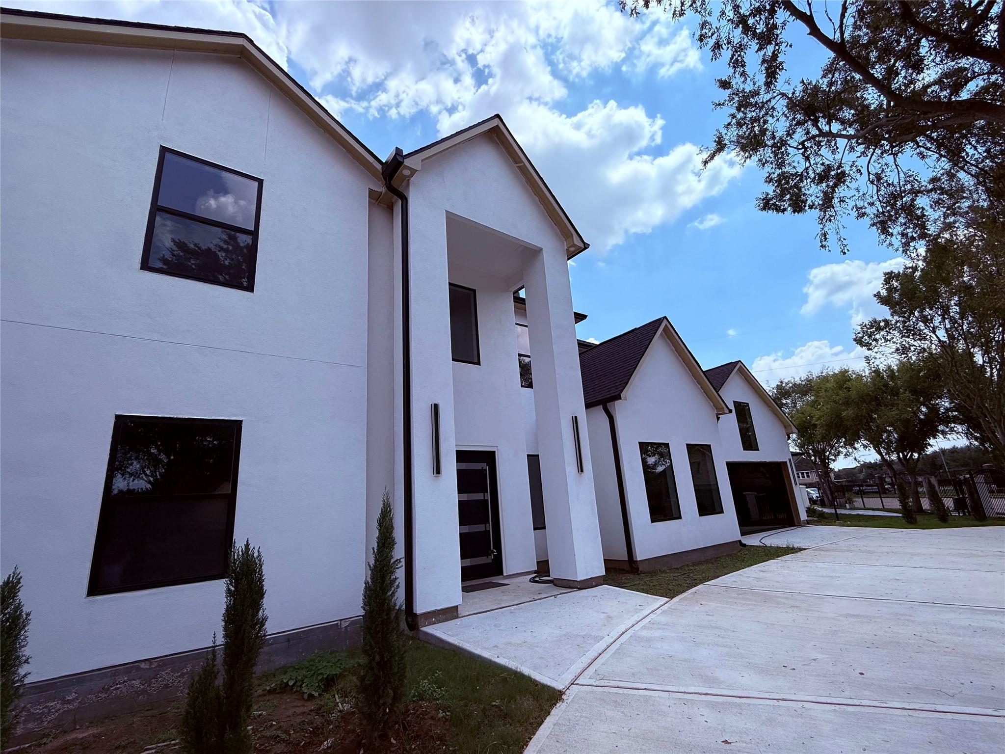 2217 Waterford Village Boulevard