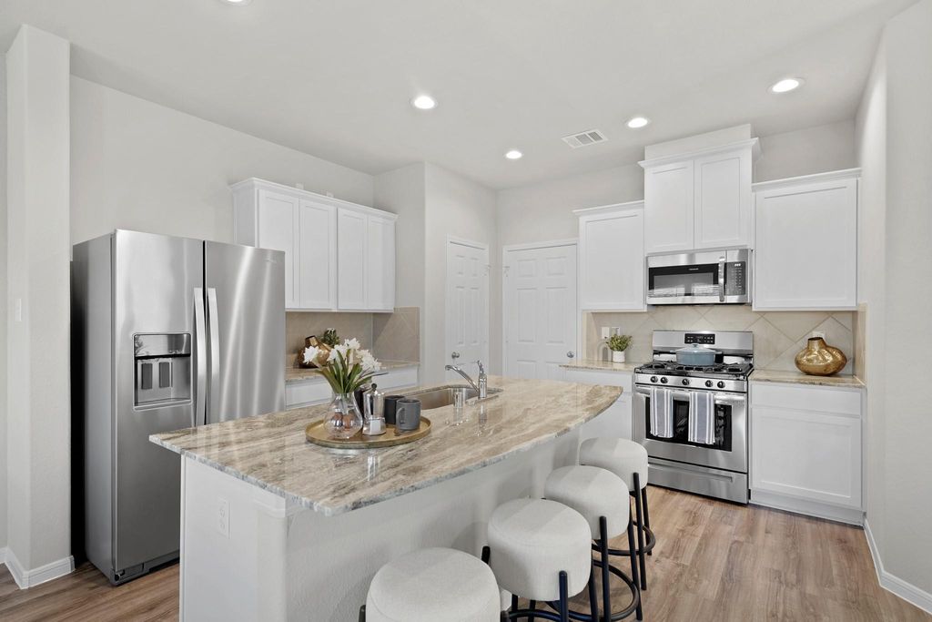 Photo of 839 Red Oakland Drive, Houston, TX 77090 (MLS # 86683803)