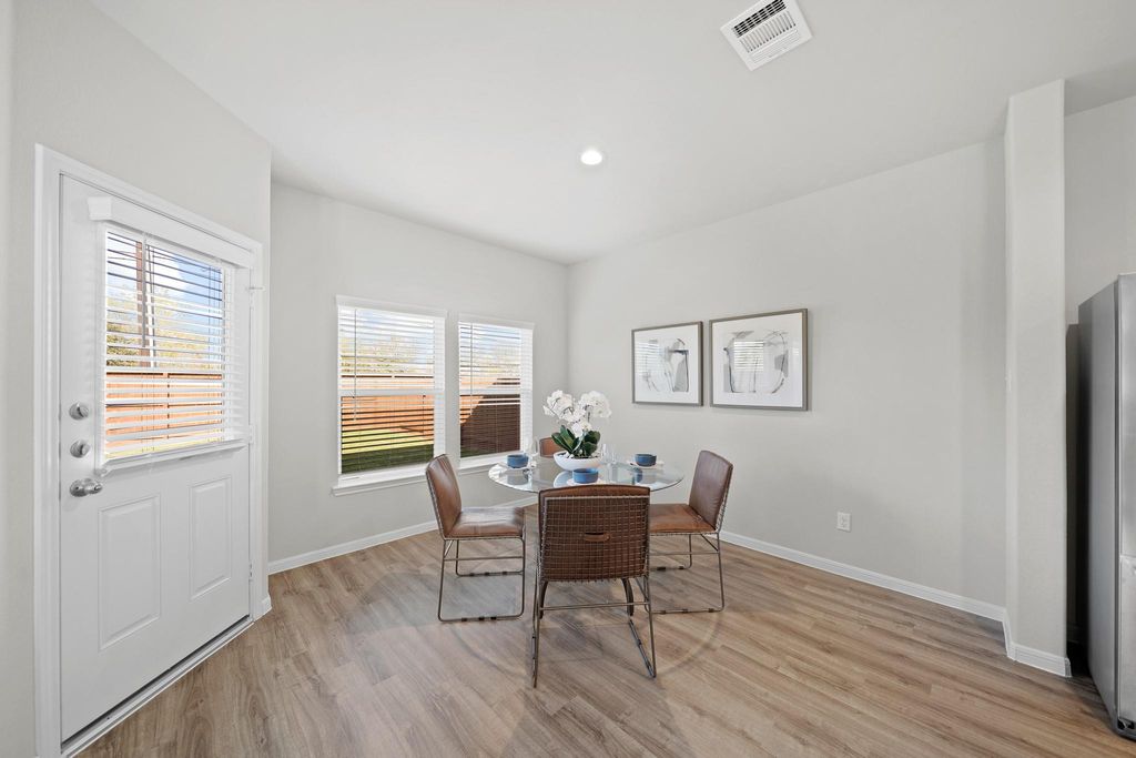 Photo of 839 Red Oakland Drive, Houston, TX 77090 (MLS # 86683803)