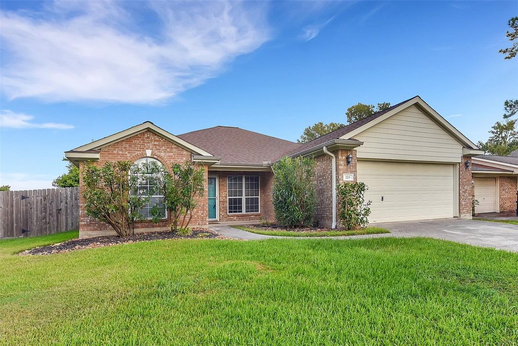 Photo of 223 Fantasy Lane, Montgomery, TX 77356 (MLS # 30695423)