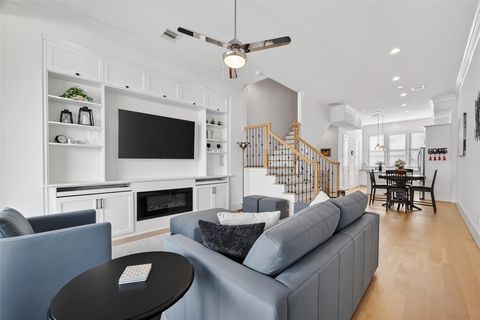 Photo of 3317 Timbergrove Oaks Street, Houston, TX 77008 (MLS # 89721245)