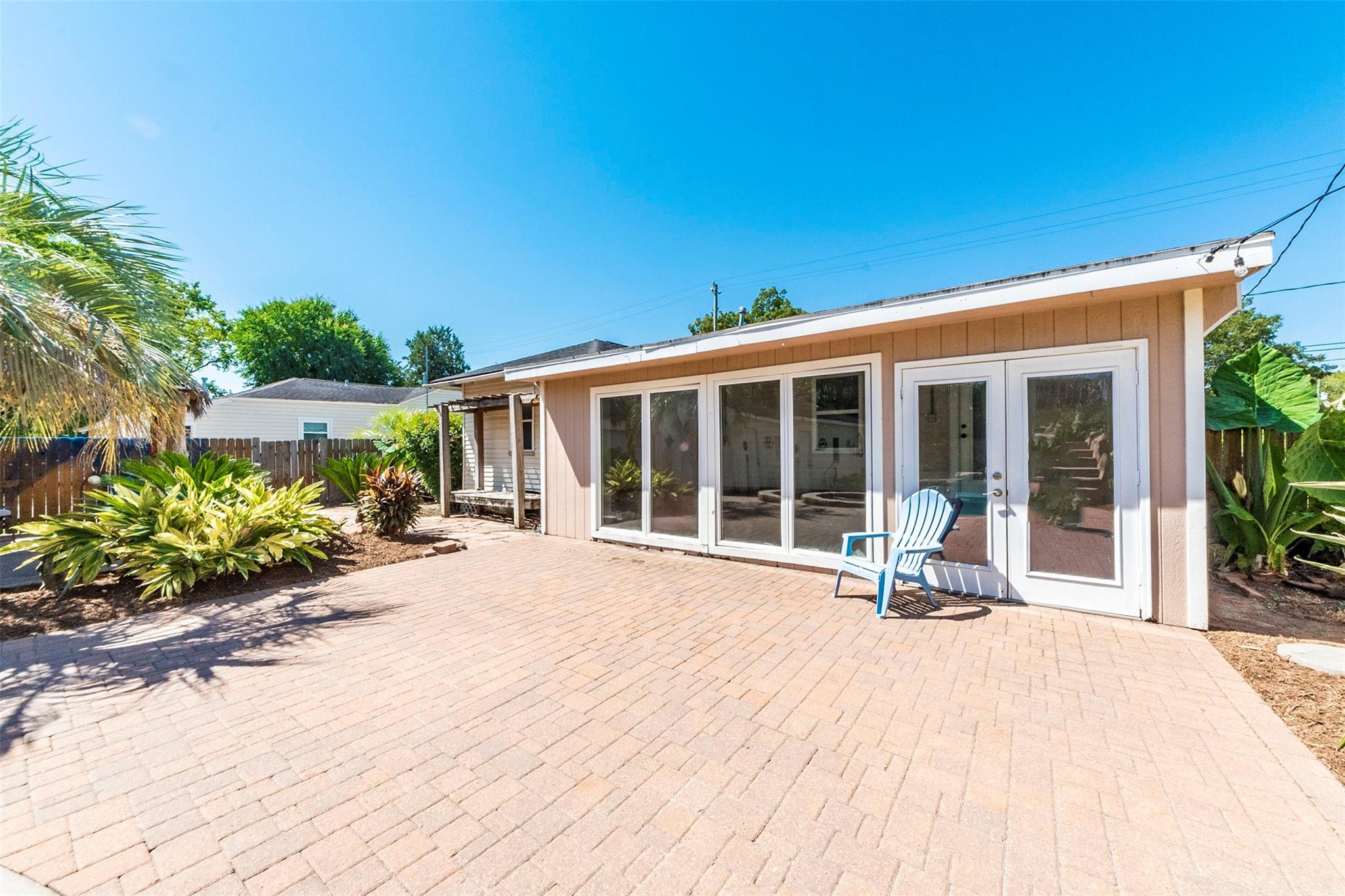 2835 Beverly Road