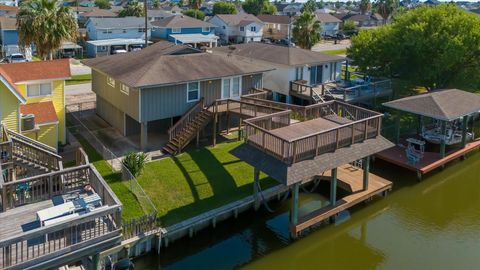 Photo of 170 Barracuda Street, Bayou Vista, TX 77563 (MLS # 19285659)