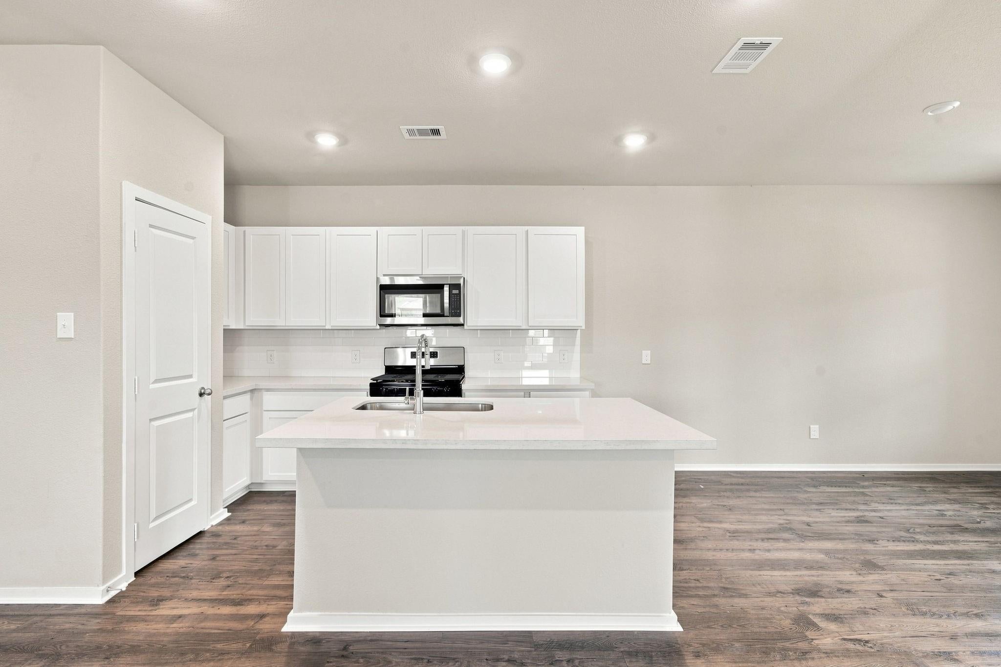 2796 English Laurel Drive