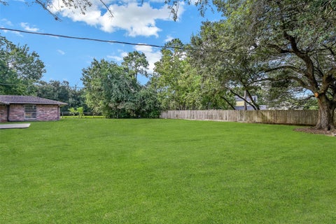 Tiny photo for 502 Misty Lane, Friendswood, TX 77546 (MLS # 79197330)