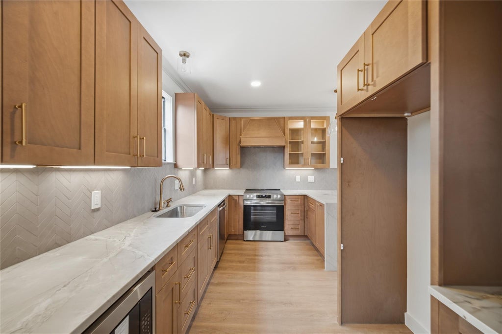 Photo of 2606 Nantucket Drive, Houston, TX 77057 (MLS # 55459954)