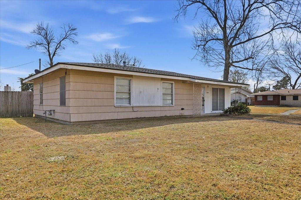 Photo of 1709 Robin Avenue, Orange, TX 77632 (MLS # 25217213)