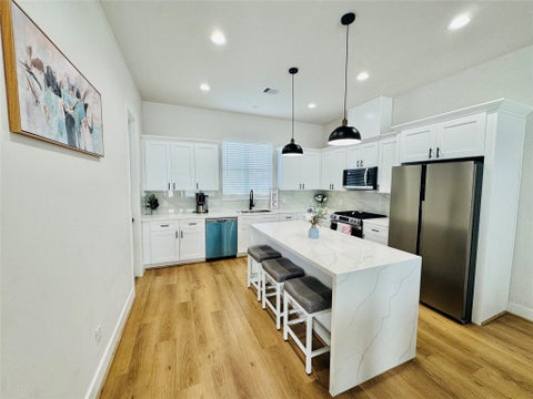 Photo of 1811 Brooks Street, Houston, TX 77026 (MLS # 65582408)