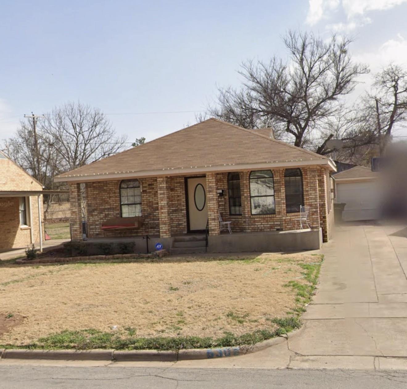 530 W Inwood Drive