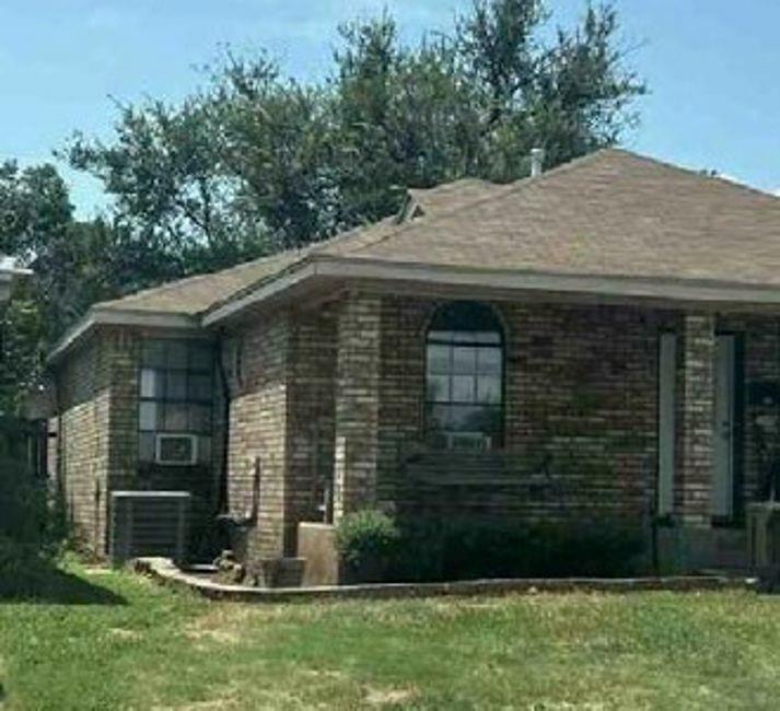 530 W Inwood Drive