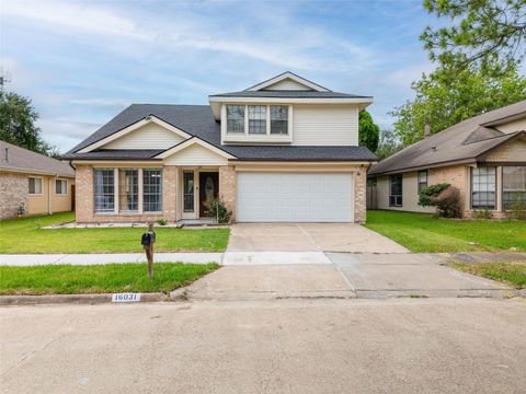 Photo of 16031 Vista Del Mar Drive, Houston, TX 77083 (MLS # 94343232)