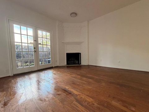 2220 Bering Dr Drive 12 Houston TX 77057