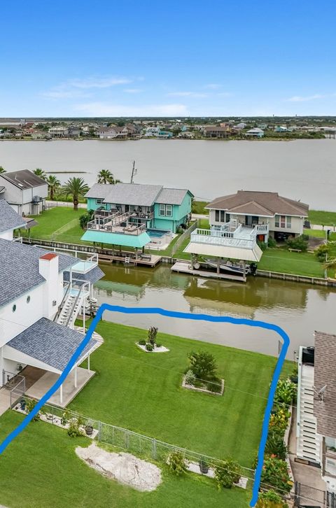 Photo of 6 North Flamingo, La Marque, TX 77568 (MLS # 93568651)