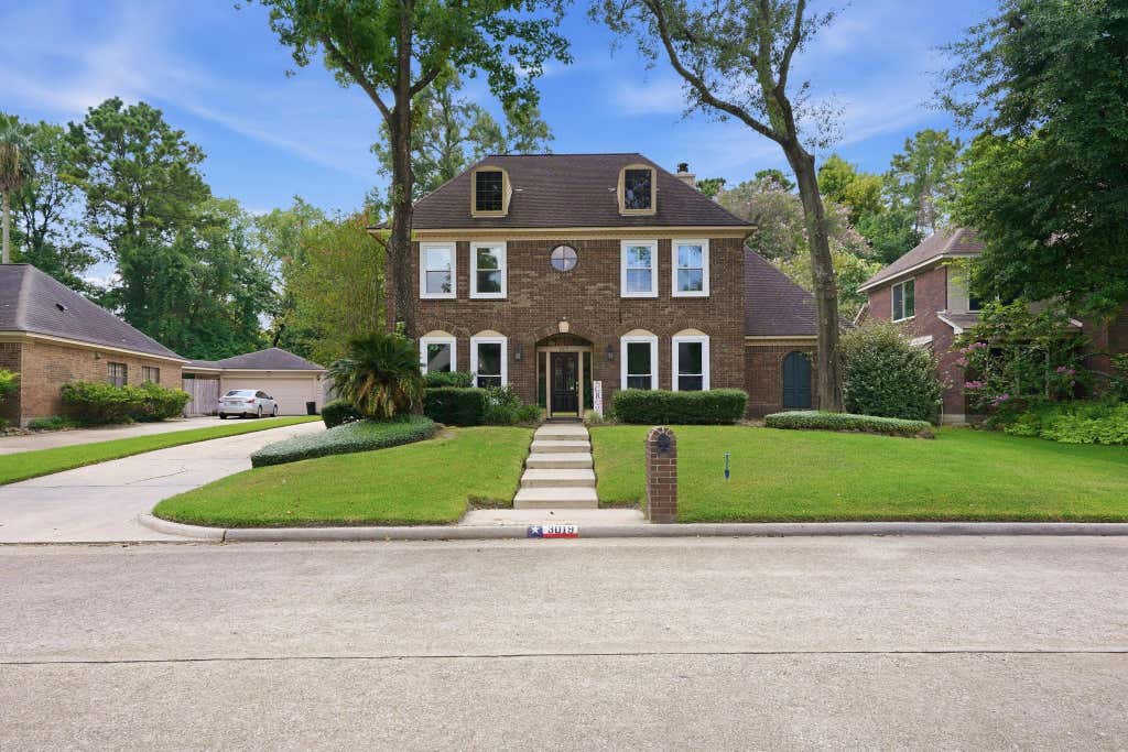 Photo of 3019 Emerald Grove Drive, Houston, TX 77345 (MLS # 90210642)