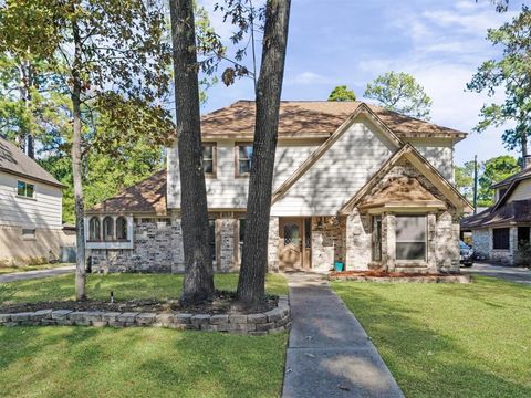 Photo of 12210 Rocky Lake Court, Houston, TX 77070 (MLS # 34716818)