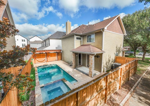 Photo of 825 Fisher Street, Houston, TX 77018 (MLS # 73190636)