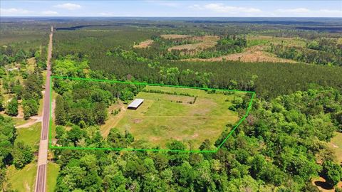 Photo of 1780 State Highway 63 E, Burkeville, TX 75932 (MLS # 97099307)