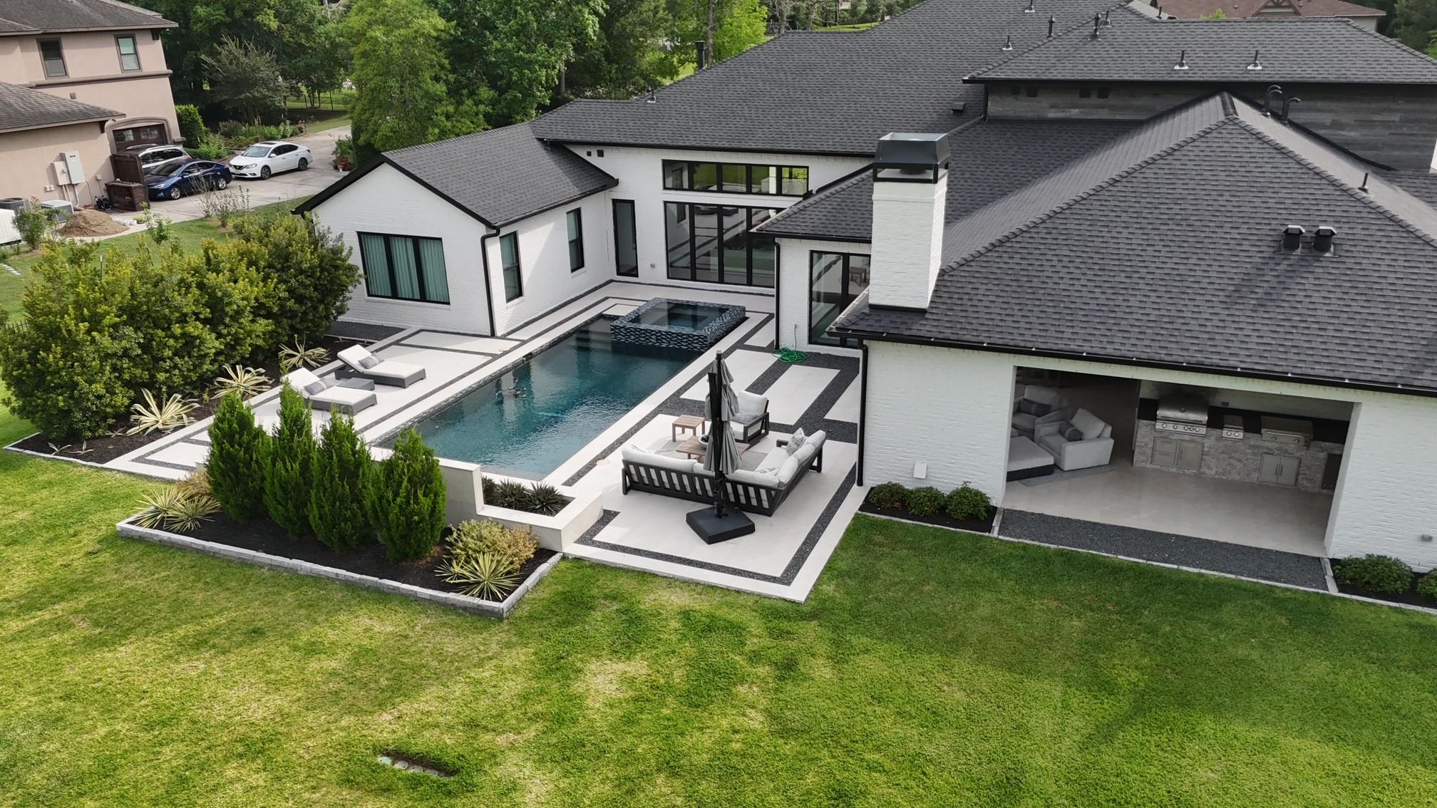5611 N Ossineke Drive