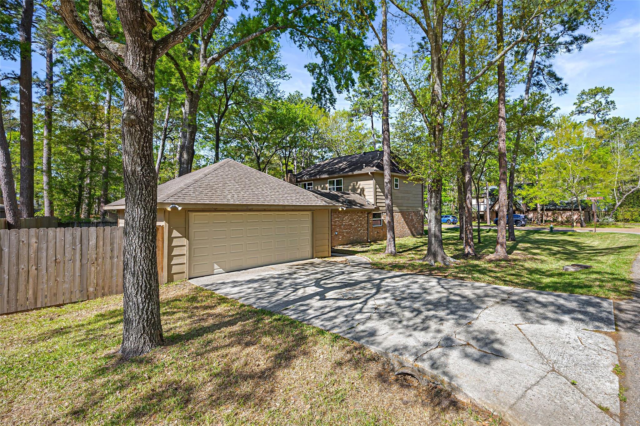 11904 N Blackjack Oak Circle