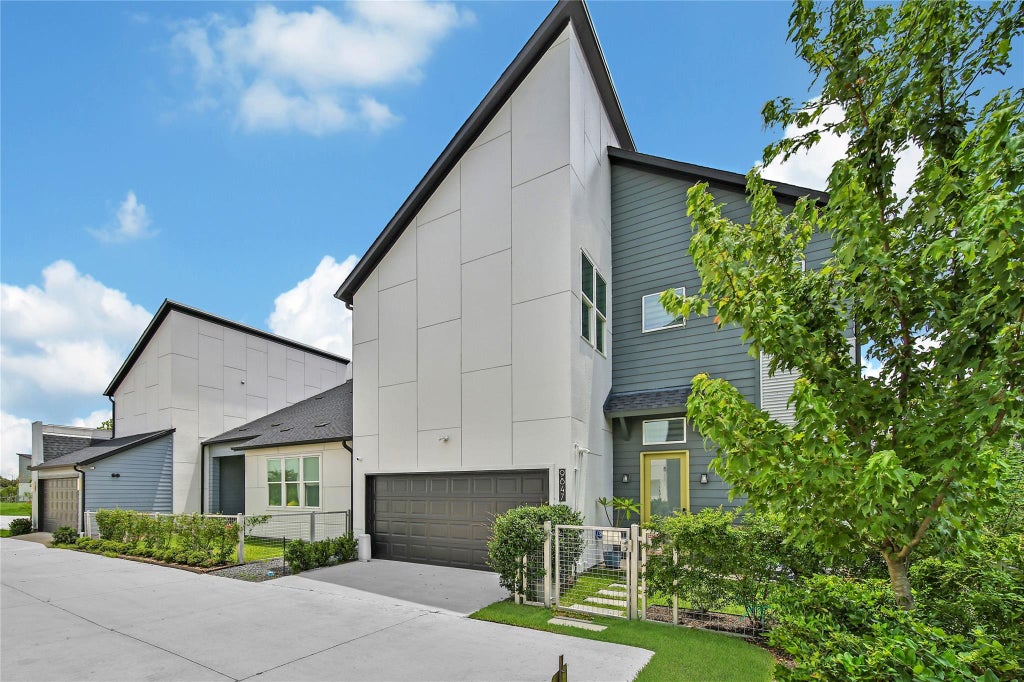 Photo of 9847 Mocking Bird Hill Lane, Houston, TX 77080 (MLS # 63233311)