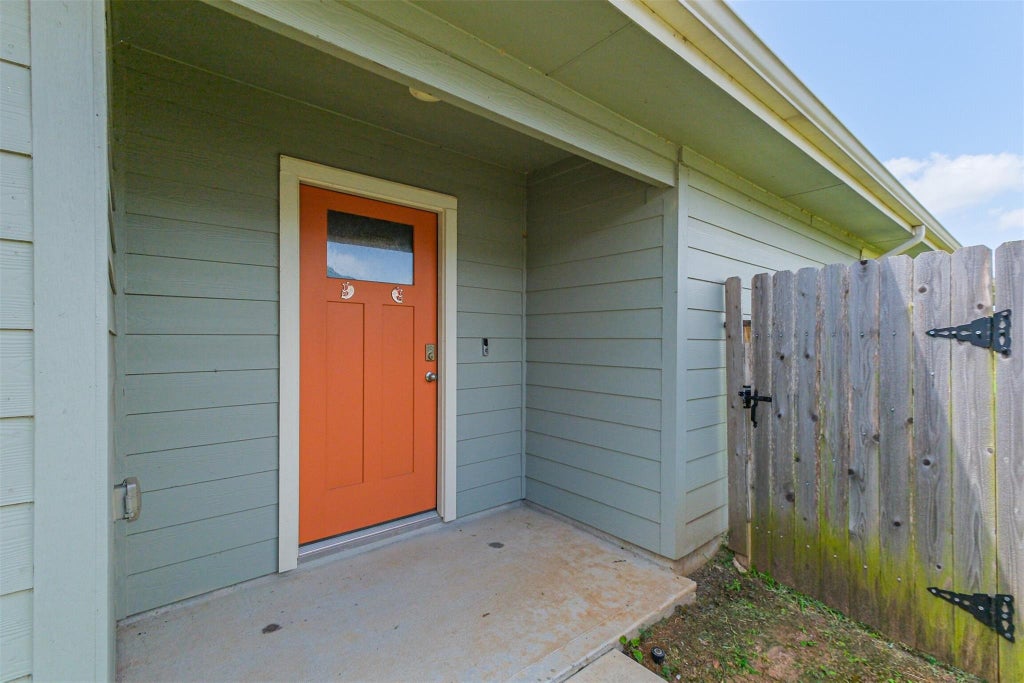 Photo of 12534 Newport Arch Lane, Houston, TX 77047 (MLS # 58102639)