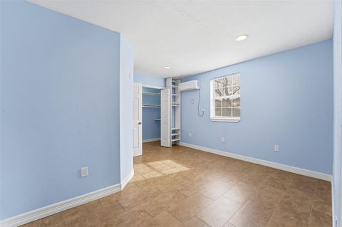Tiny photo for 7301 Avenue K #A B, Houston, TX 77011 (MLS # 239385)