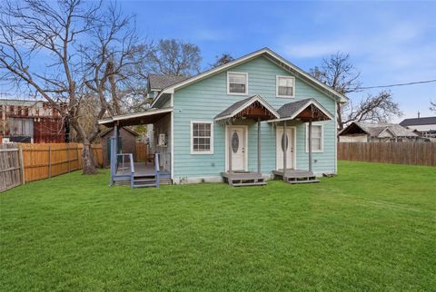 Photo of 7301 Avenue K #A, Houston, TX 77011 (MLS # 239385)