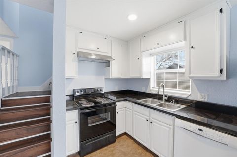 Tiny photo for 7301 Avenue K #A B, Houston, TX 77011 (MLS # 239385)