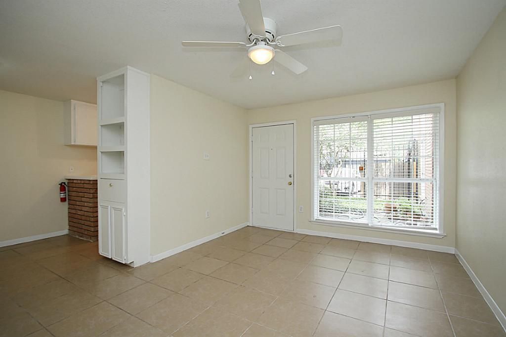 Photo of 3702 Flora #10, Houston, TX 77006 (MLS # 72915823)