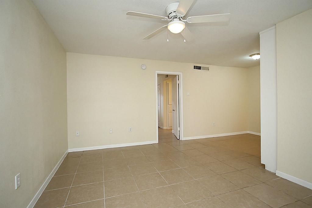 Photo of 3702 Flora #10, Houston, TX 77006 (MLS # 72915823)