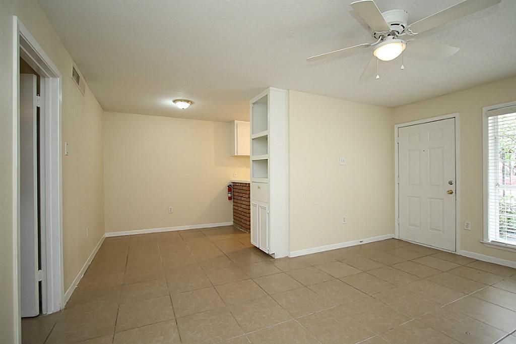 Photo of 3702 Flora #10, Houston, TX 77006 (MLS # 72915823)