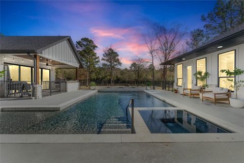 Photo of 11680 E Peppertree Loop, Montgomery, TX 77356 (MLS # 35845089)