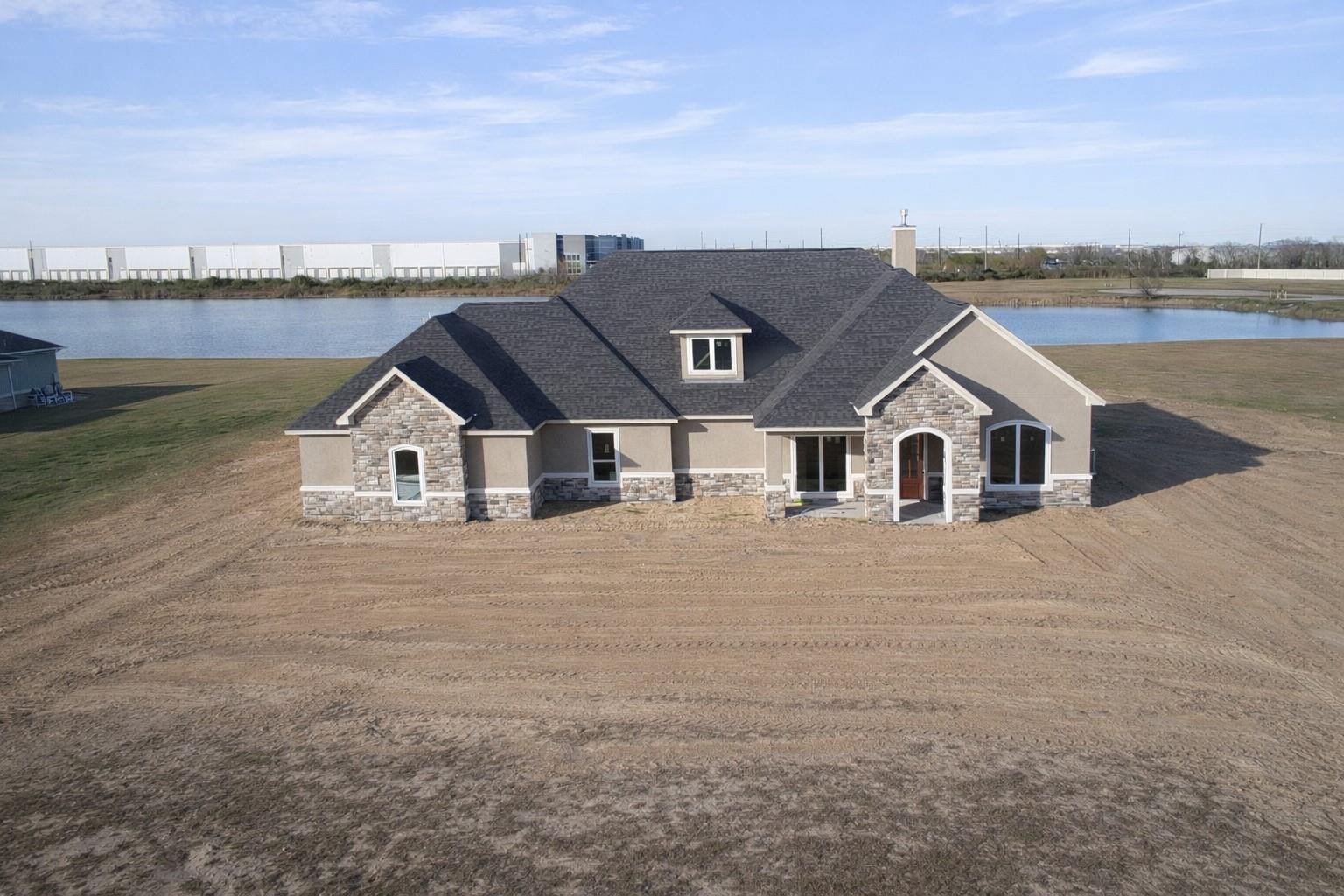 3811 Lakeridge Parkway