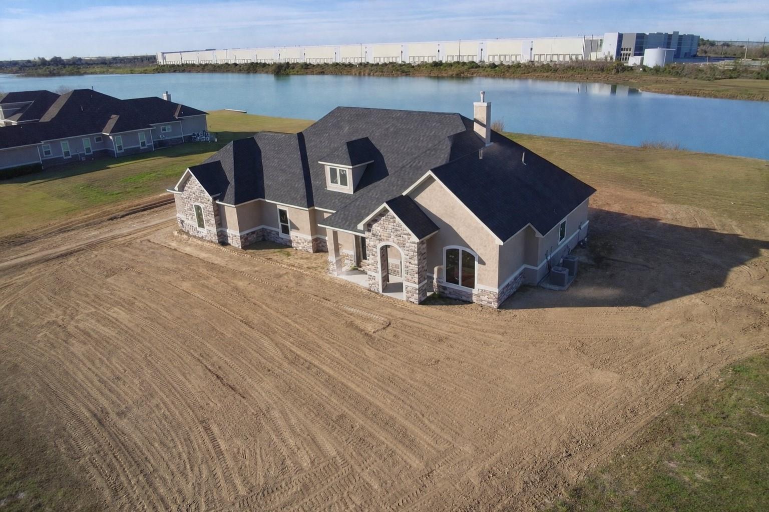 3811 Lakeridge Parkway