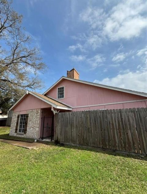 Photo of 12347 W Village Drive #D, Houston, TX 77039 (MLS # 86730525) Photo of 12347 W Village Drive #D, Houston, TX 77039 (MLS # 86730525)