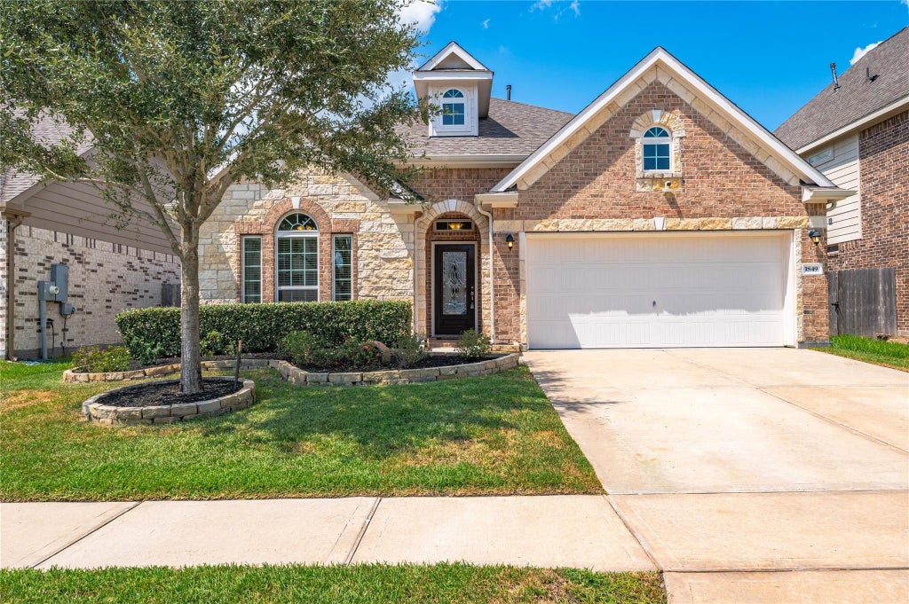Photo of 1849 Kenley Way, Alvin, TX 77511 (MLS # 67870741)