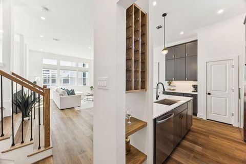 Photo of 2125 Hoskins Drive #C, Houston, TX 77080 (MLS # 14108803)