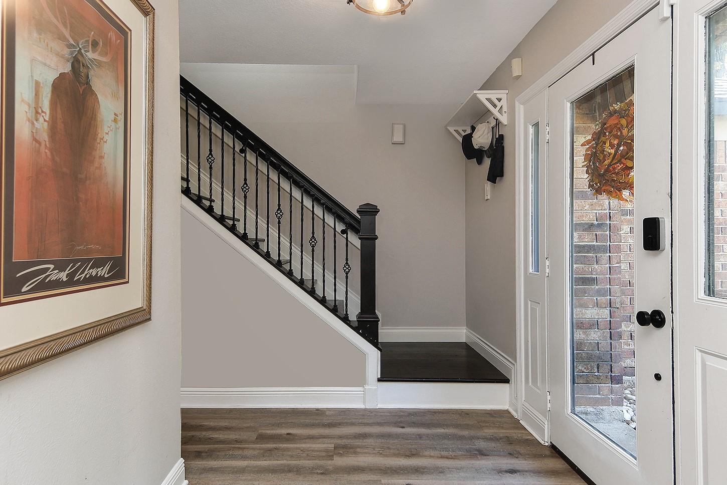 9 Silver Elm Place