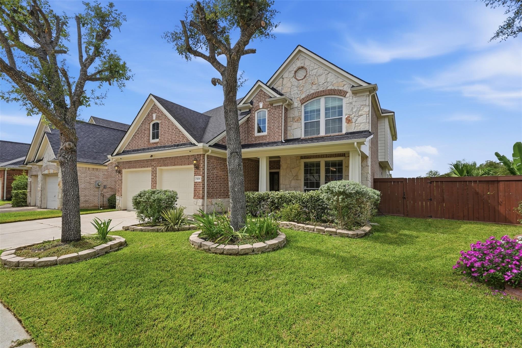 5106 Autumn Rose Lane