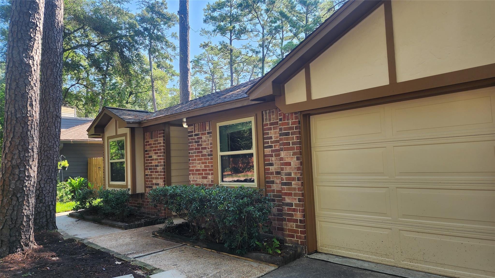 43 Dew Fall Court