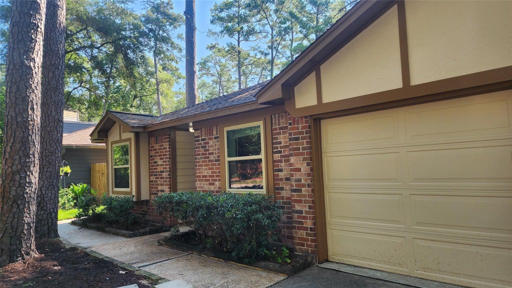 Photo of 43 Dew Fall Court, The Woodlands, TX 77380 (MLS # 7189701)