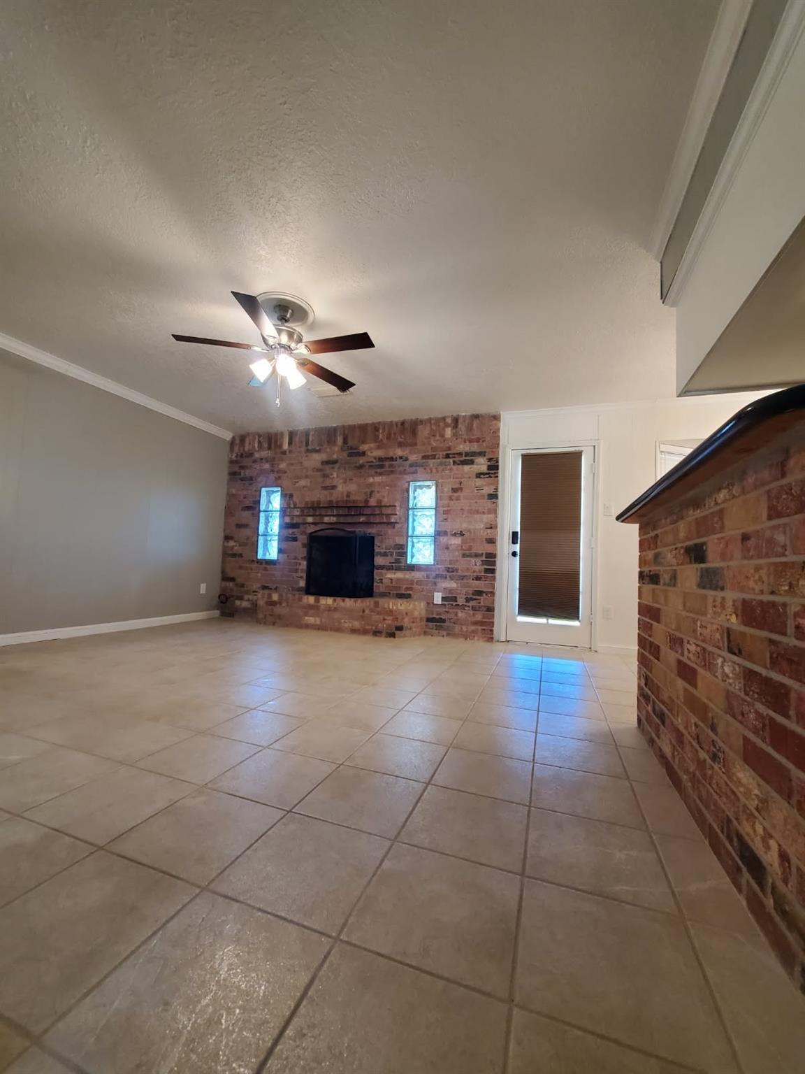 2010 S Palm Court