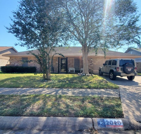 Photo of 2010 S Palm Court, Pasadena, TX 77502 (MLS # 18859666)