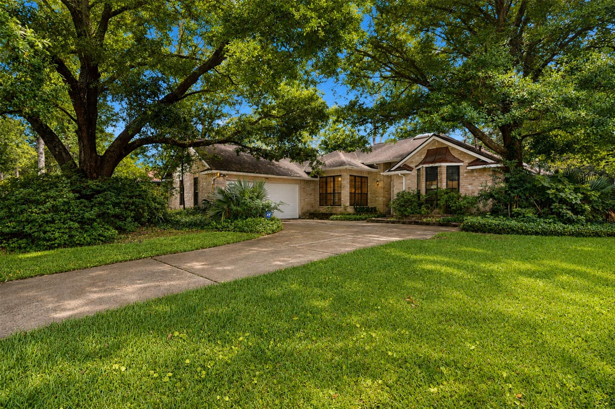 2611 Brookdale Drive